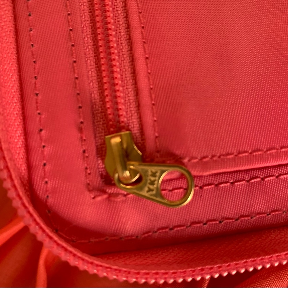 Lilly Pulitzer Phone Wristlet Reel Me In Print - Picture 4 of 8